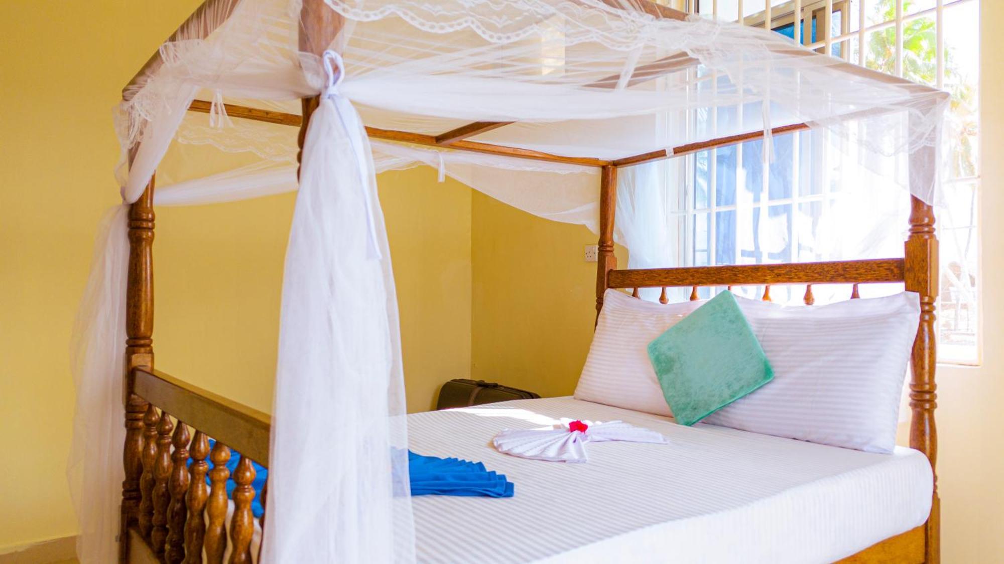 Sands Inn Hotel Pwani Mchangani Eksteriør bilde